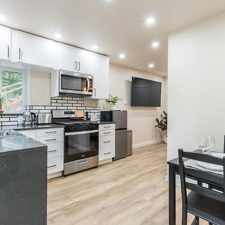 Beautiful Place With A Great Location, Free Parking, Wifi & Large Tv. Federal Way Exterior foto